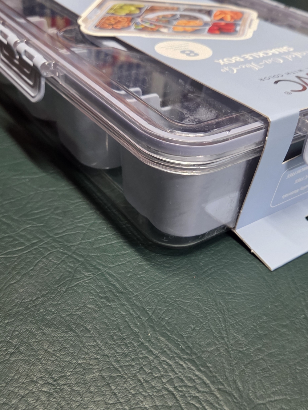 **Nwt- Perfect On-The-Go Snackle Box - Clear 8-Compartment** - Picture 8 of 8
